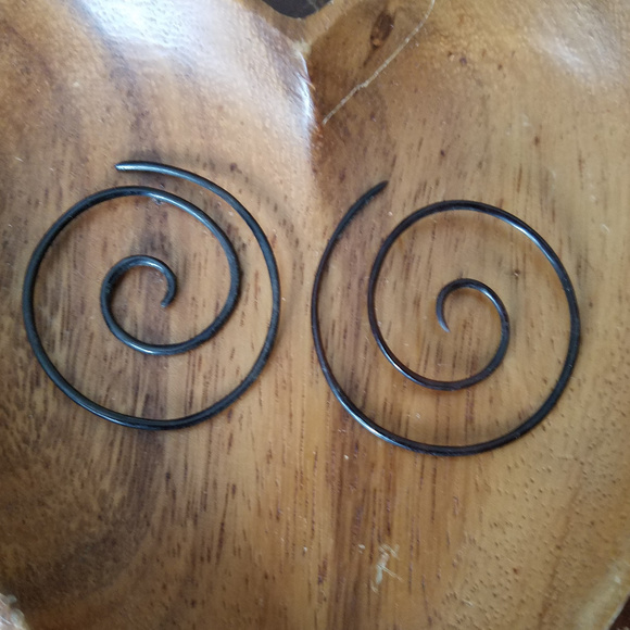 No Brand Jewelry - Spiral Earrings